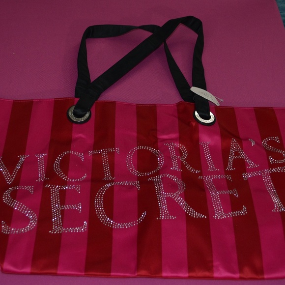 Victoria's Secret Handbags - NWT Victoria Secret Tote
